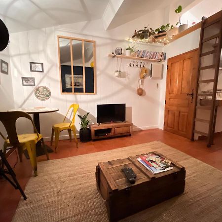 Cosy Provencal Apartment Belgentier Exterior foto