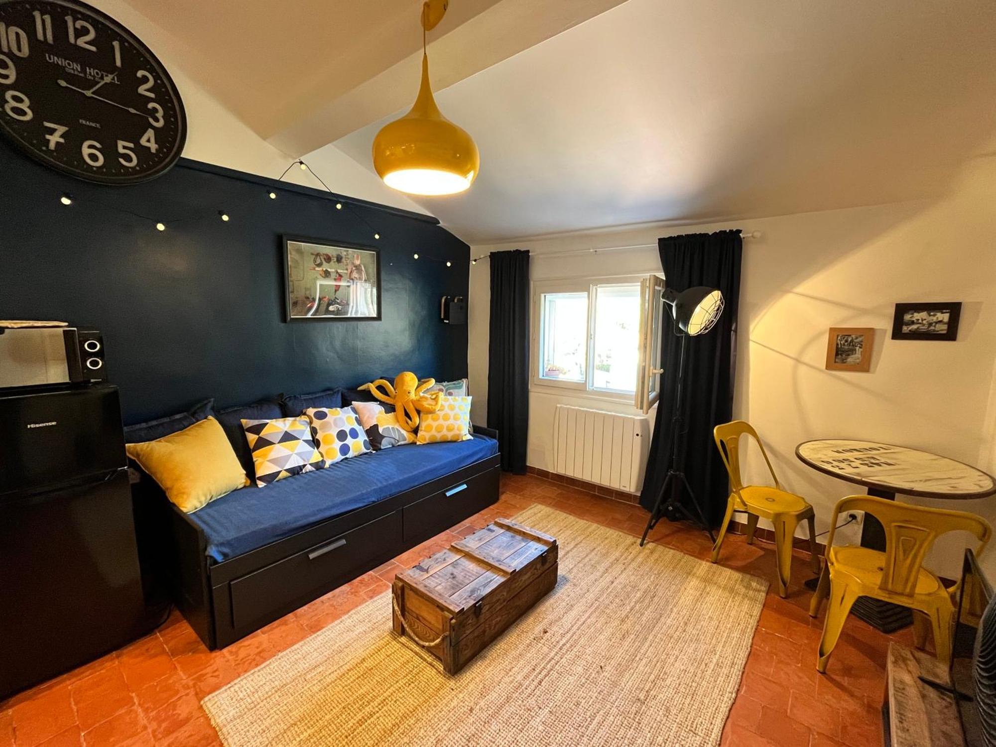 Cosy Provencal Apartment Belgentier Exterior foto